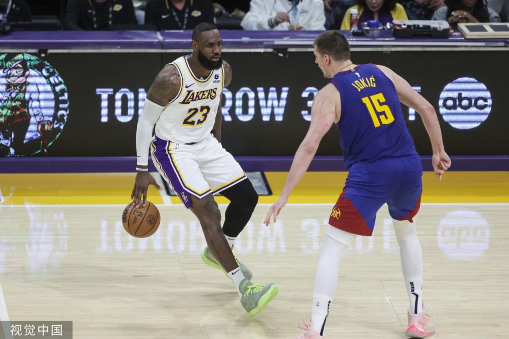 同时创造自 同时创造自