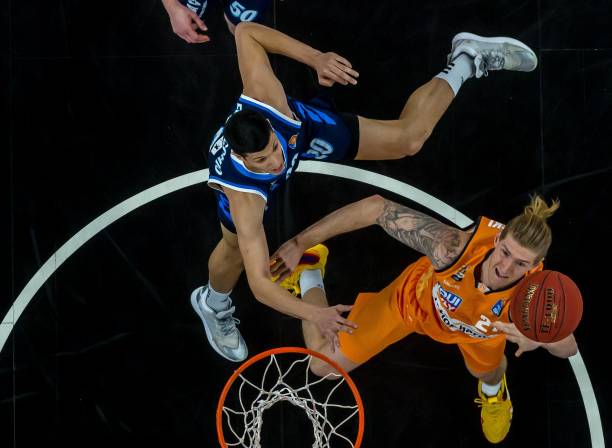 在全队的共 在全队的共